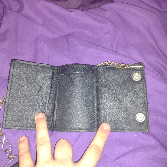 Leather chain wallet - Picture 2 of 2